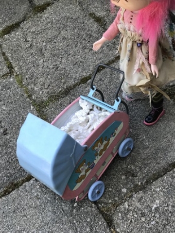 Vintage Dolly Pram - Teddy Fun