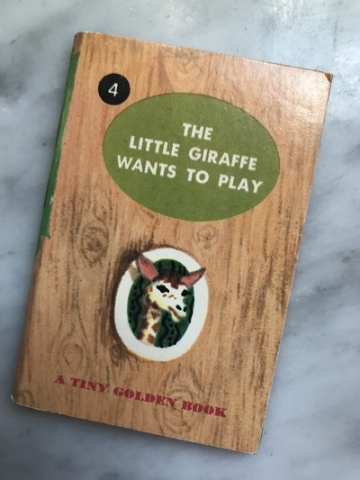 The Little Giraffe... - Vintage Mini Book