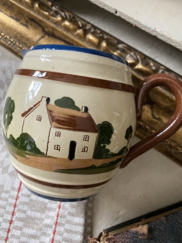 Cottage - Pitcher - Hunting... and in Love...