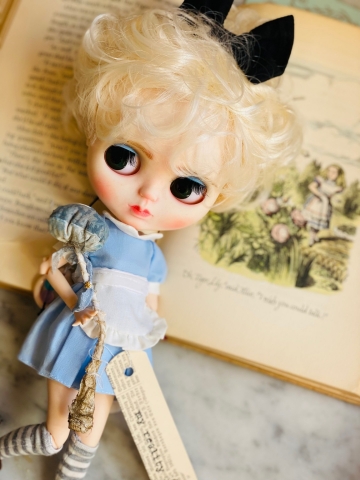 "Alice" - Custom Blythe - SALE - DRESSED
