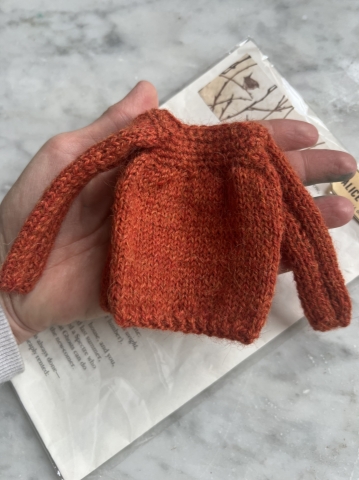 Picture of Signature Sweater - Pumpkin  for Blythe - by Alice's Tears
