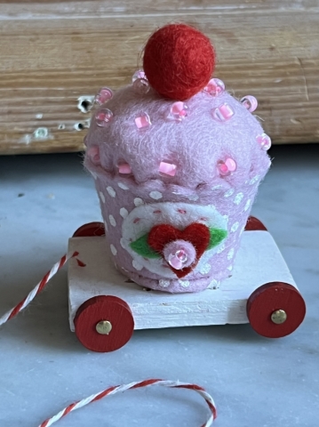 Picture of Pinky Cakes - a wee toy - SALE