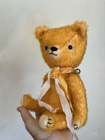 Picture of HoneyComb Bear - 11" ooak art ted by Puss & Co  - copy