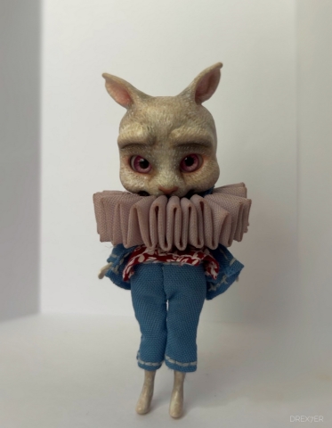 Picture of "The White Rabbit" - Sculpted Petite Blythe Art Doll by DREXLER 