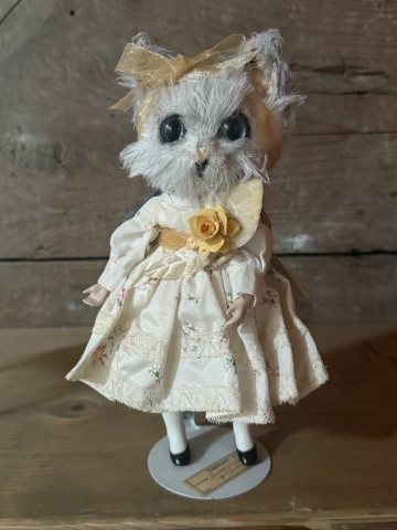 Picture of Louise Kitty  – 12" ooak character by Blue Ridge  