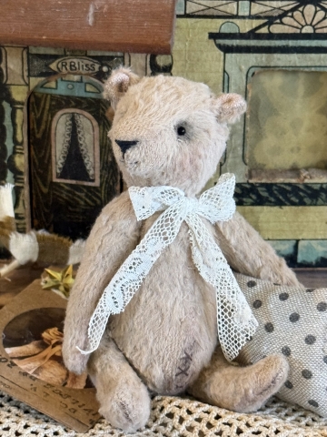Picture of Dingle and Pillow  by Widdershin - 5" ooak art teddy 