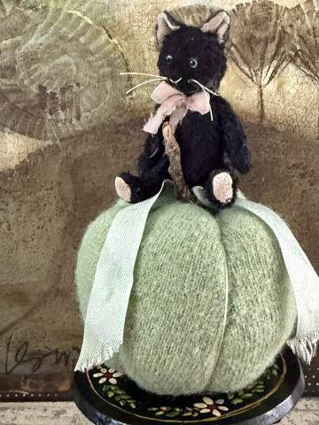 Picture of Itty Bitty Black Kitty - 3" Cat by Widdershin Bears